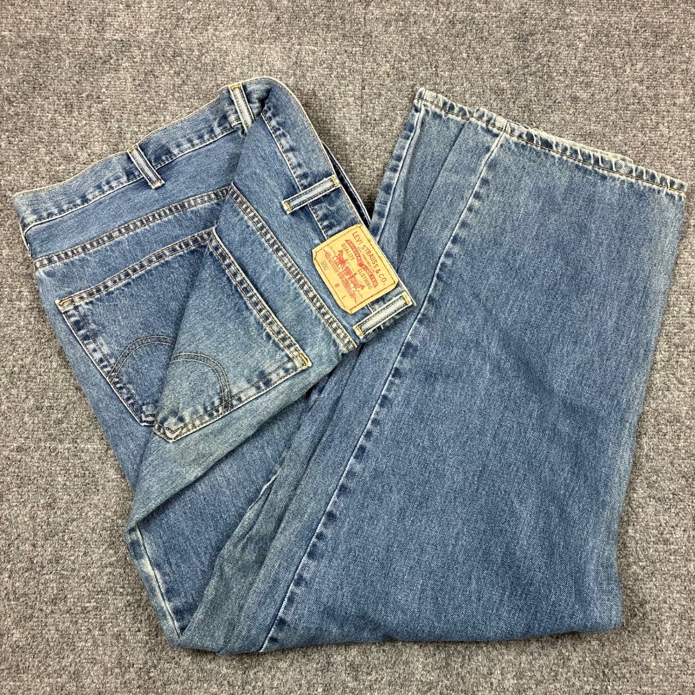 Vintage 90s Levis 550 Relaxed Fit Jeans Mens Size 48x32 Medium Wash Denim Cotton